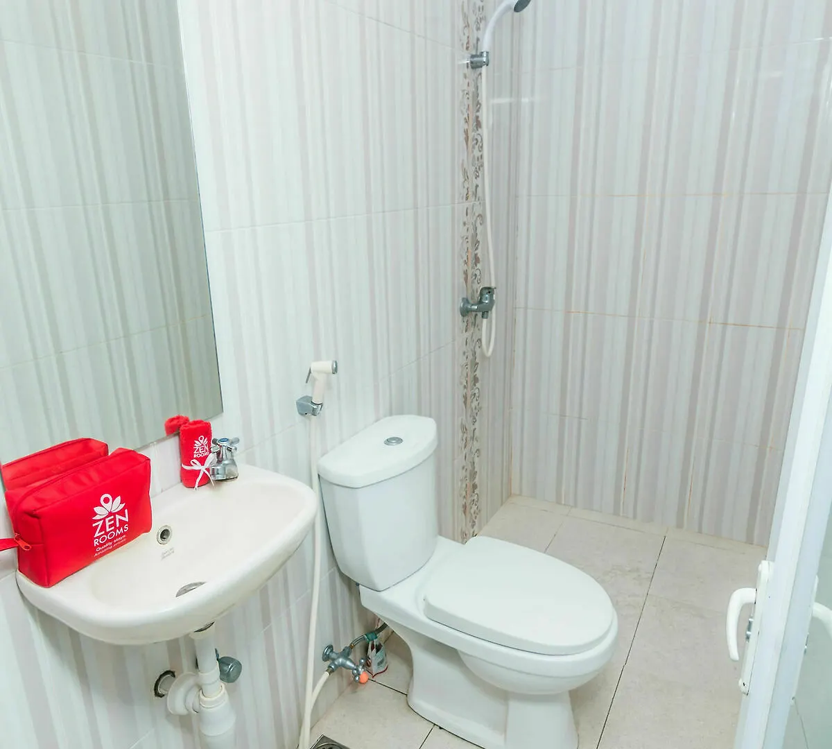 Zen Rooms Basic Denpasar Gelogor Carik Guest house